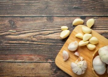 Como cultivar alho em casa: um guia prático para iniciantes