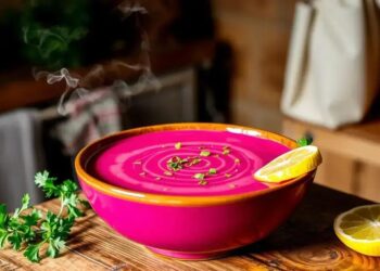 Sopa de beterraba e cenoura