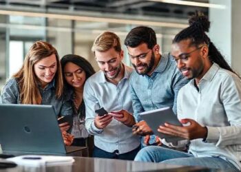 Brasil é líder em salários de tecnologia na América Latina em 2025