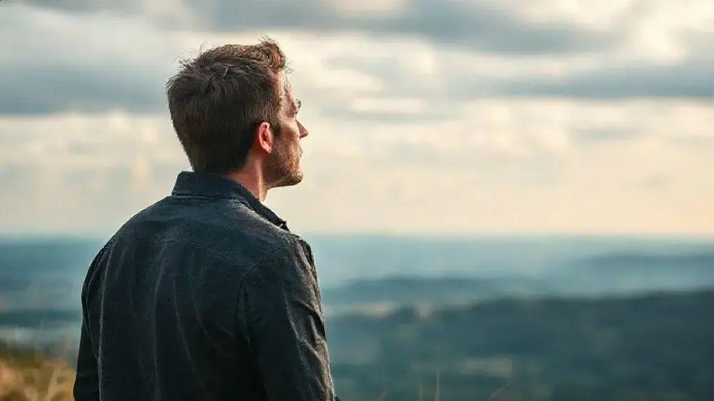 Por que você se sabota emocionalmente quando está prestes a ser feliz?